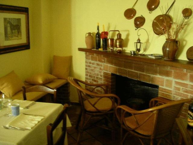 Tavernola - Locanda Di Campagna Battipaglia Buitenkant foto