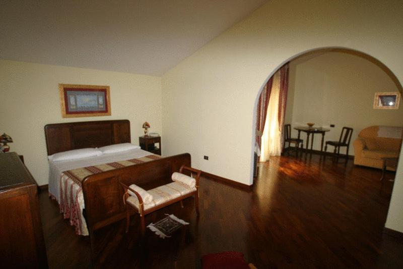 Tavernola - Locanda Di Campagna Battipaglia Buitenkant foto